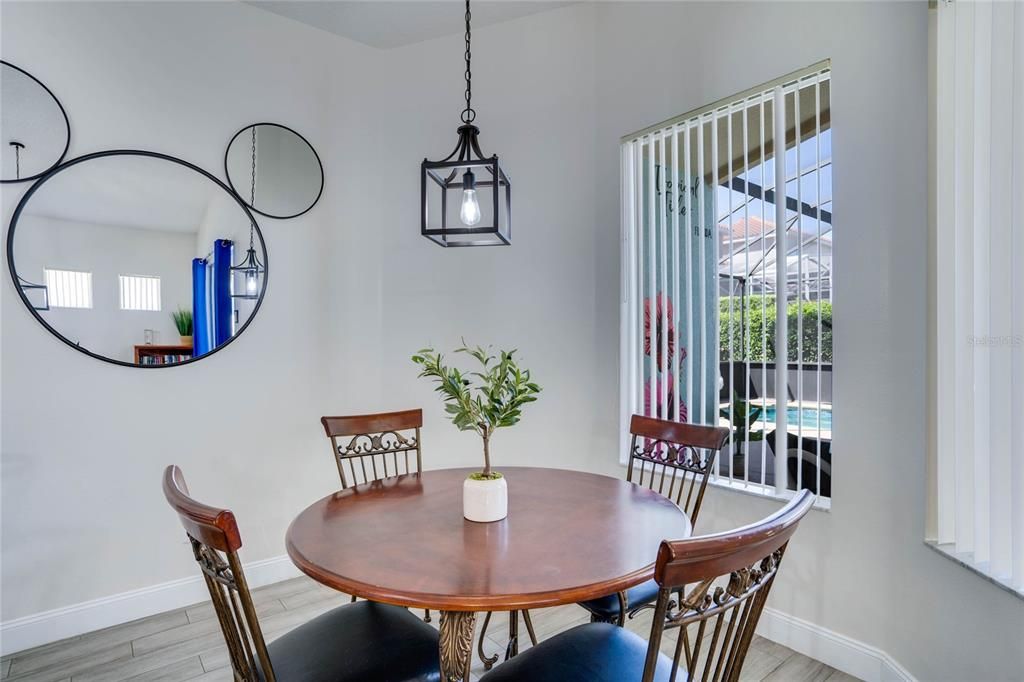 En Venta: $424,900 (4 camas, 3 baños, 1895 Pies cuadrados)