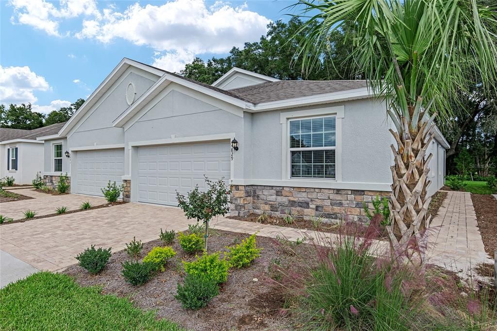 Recently Rented: $2,350 (3 beds, 2 baths, 1565 Square Feet)