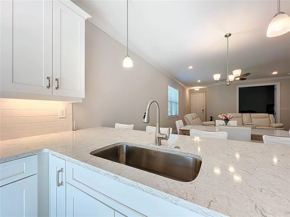 En Venta: $425,000 (2 camas, 2 baños, 1544 Pies cuadrados)