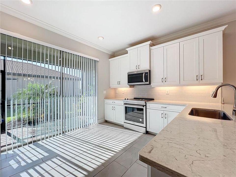 En Venta: $425,000 (2 camas, 2 baños, 1544 Pies cuadrados)