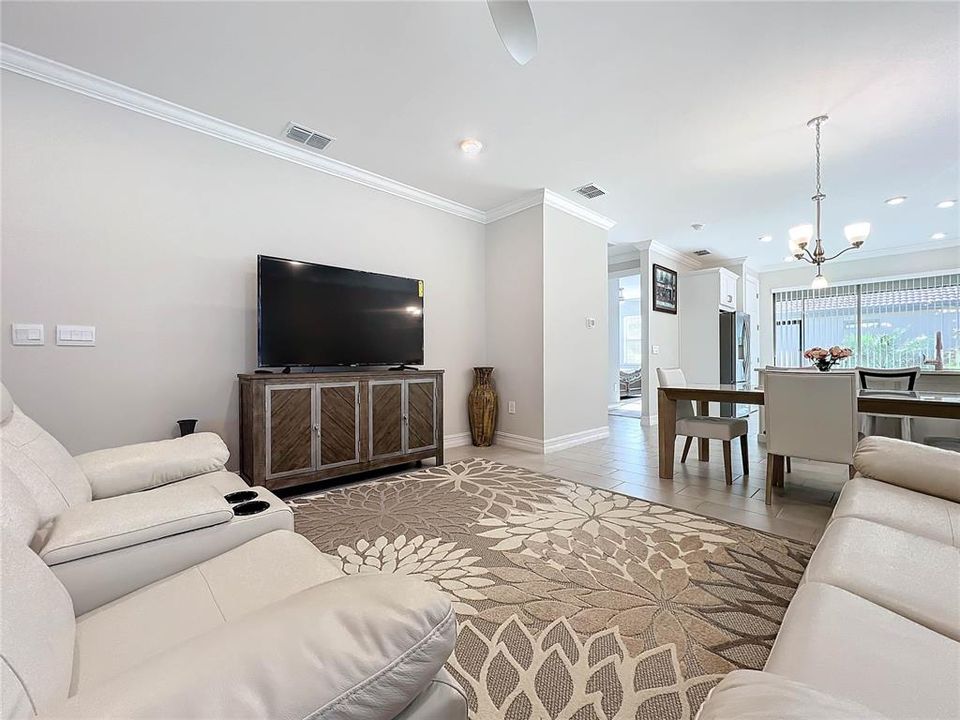 En Venta: $425,000 (2 camas, 2 baños, 1544 Pies cuadrados)