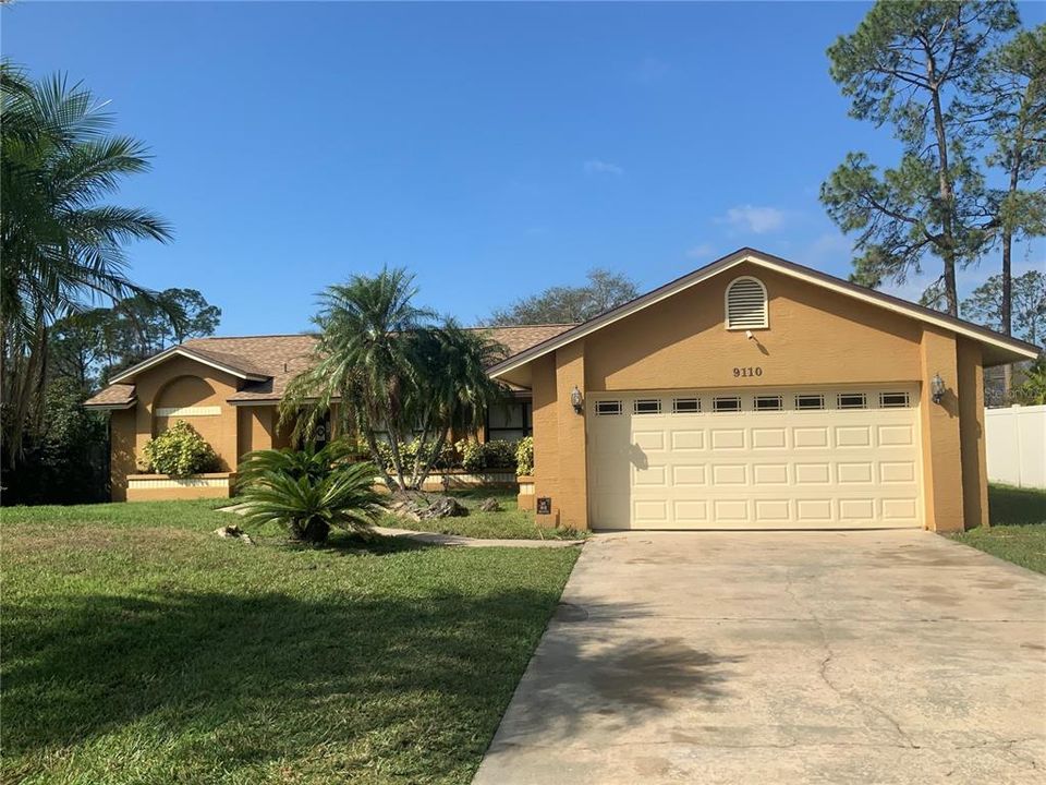 Recently Rented: $3,100 (3 beds, 2 baths, 1819 Square Feet)