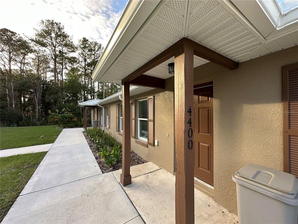 For Rent: $4,950 (3 beds, 2 baths, 1274 Square Feet)