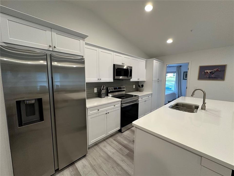 For Rent: $4,950 (3 beds, 2 baths, 1274 Square Feet)