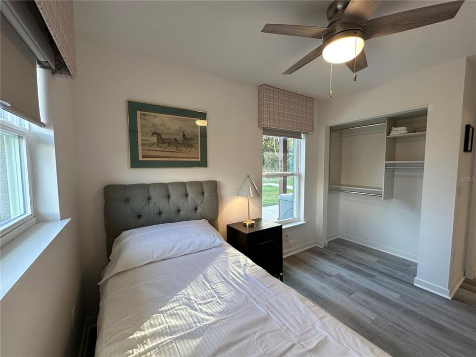 For Rent: $4,950 (3 beds, 2 baths, 1274 Square Feet)