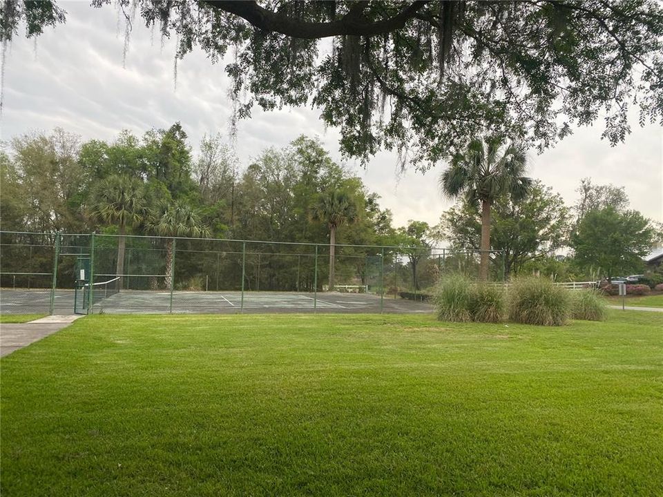 For Rent: $4,950 (3 beds, 2 baths, 1274 Square Feet)