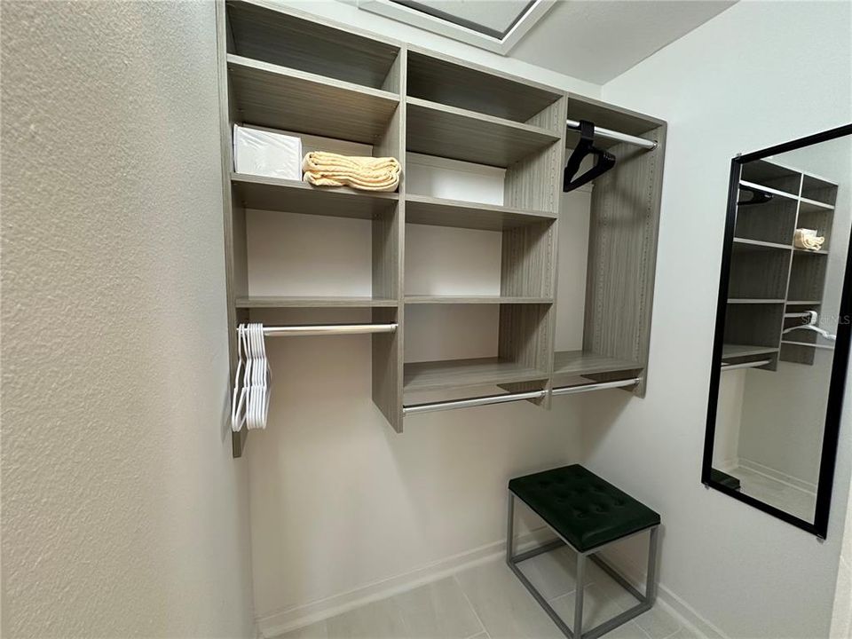 For Rent: $4,950 (3 beds, 2 baths, 1274 Square Feet)