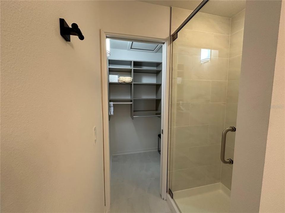 For Rent: $4,950 (3 beds, 2 baths, 1274 Square Feet)