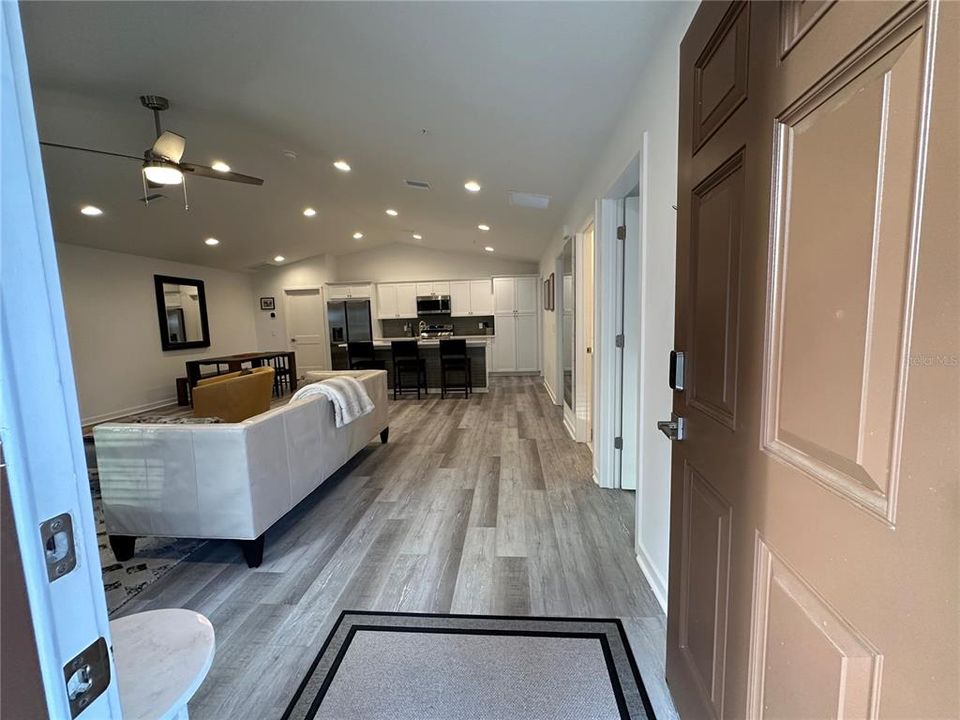 For Rent: $4,950 (3 beds, 2 baths, 1274 Square Feet)