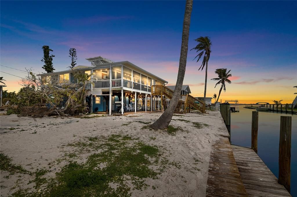 Vendido Recientemente: $699,000 (3 camas, 2 baños, 1060 Pies cuadrados)