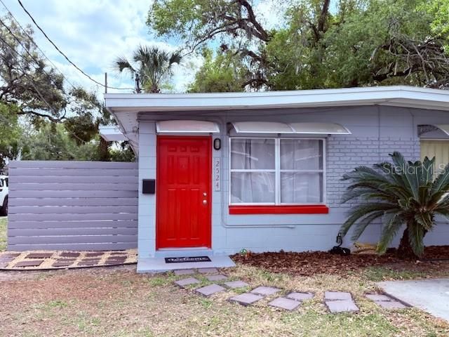 Recently Rented: $1,550 (2 beds, 1 baths, 700 Square Feet)