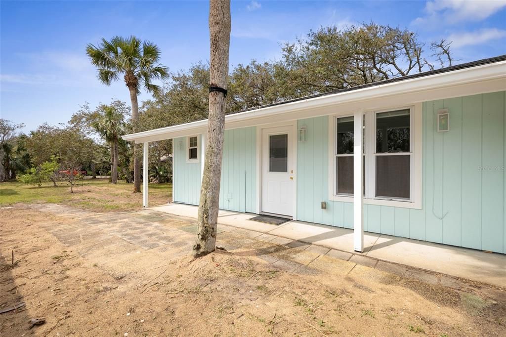 最近售出: $299,900 (2 贝兹, 1 浴室, 624 平方英尺)