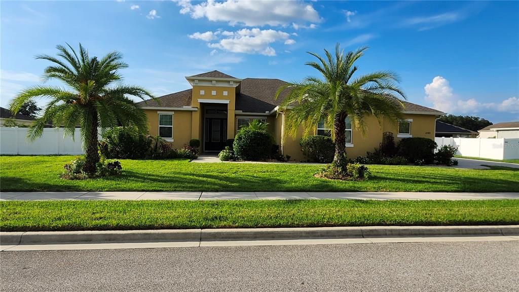 Recently Sold: $530,000 (4 beds, 3 baths, 2936 Square Feet)