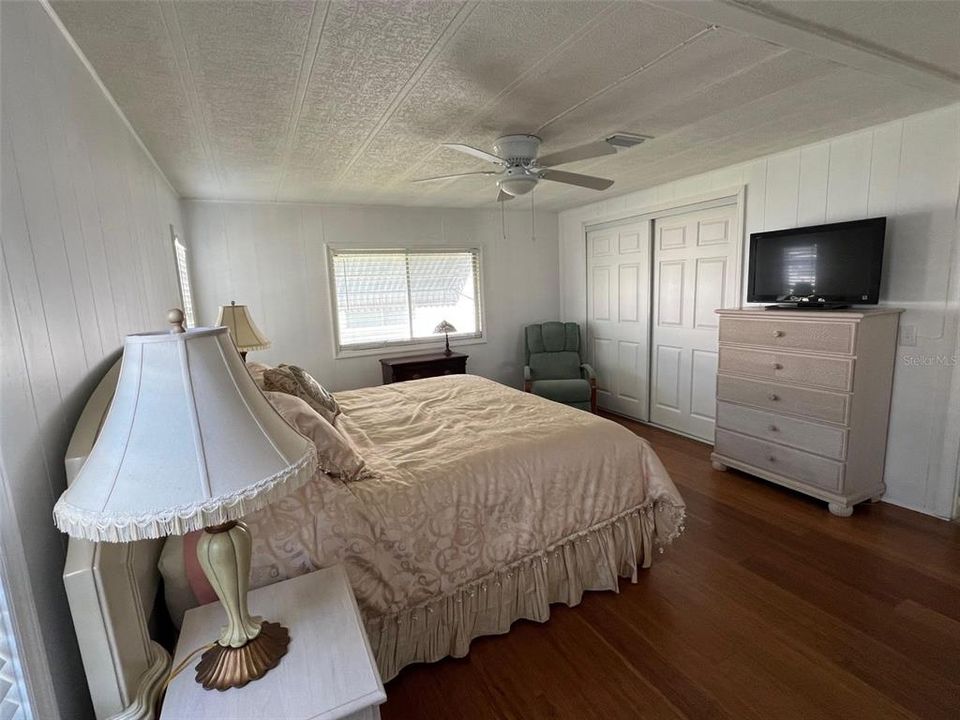 На продажу: $174,000 (2 спален, 2 ванн, 1296 Квадратных фут)