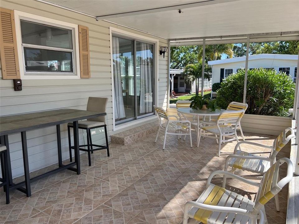 На продажу: $174,000 (2 спален, 2 ванн, 1296 Квадратных фут)