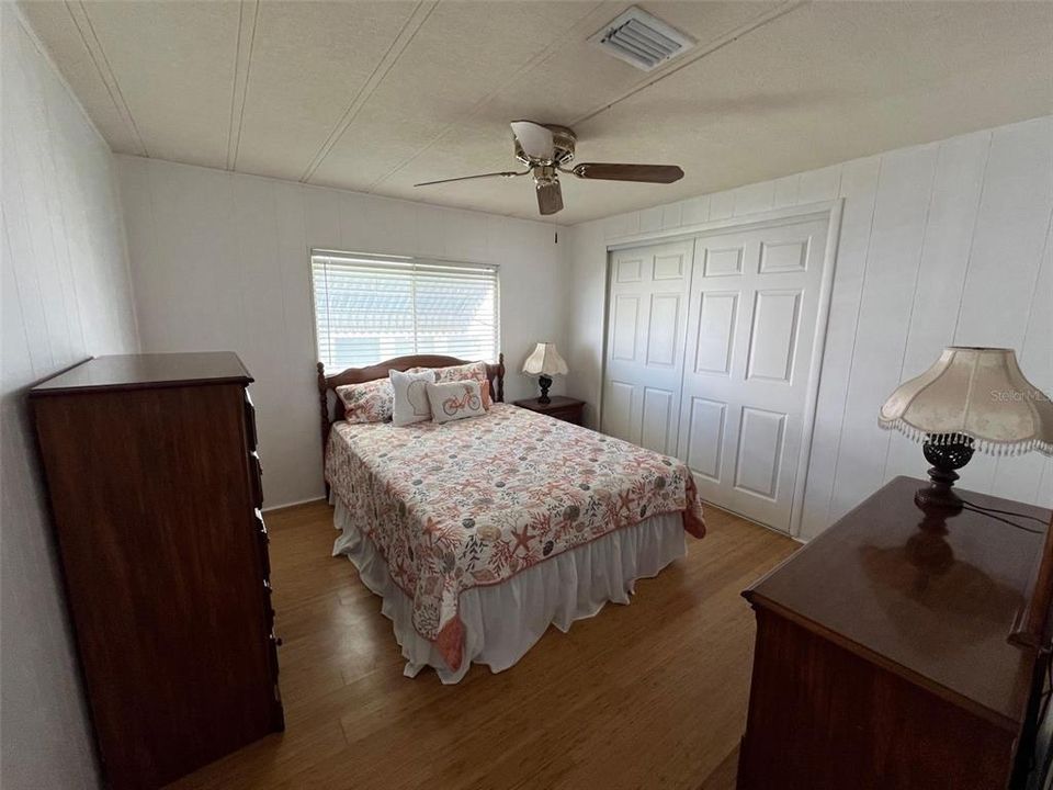 На продажу: $174,000 (2 спален, 2 ванн, 1296 Квадратных фут)