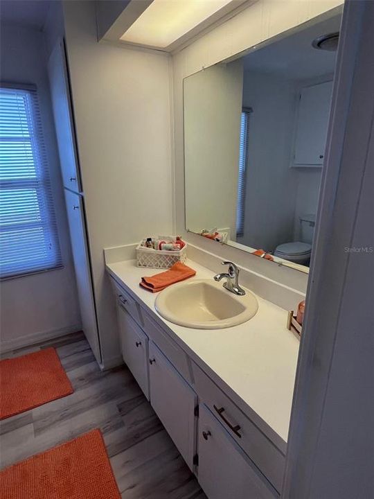 На продажу: $174,000 (2 спален, 2 ванн, 1296 Квадратных фут)