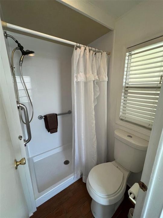 На продажу: $174,000 (2 спален, 2 ванн, 1296 Квадратных фут)