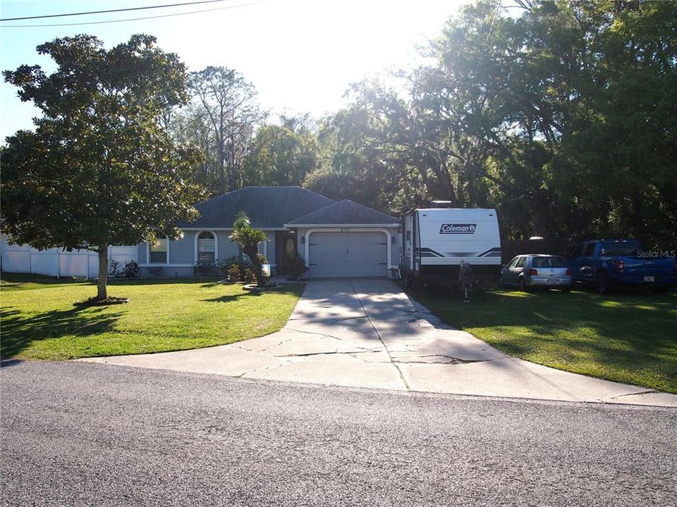 Active With Contract: $399,900 (3 beds, 2 baths, 1222 Square Feet)