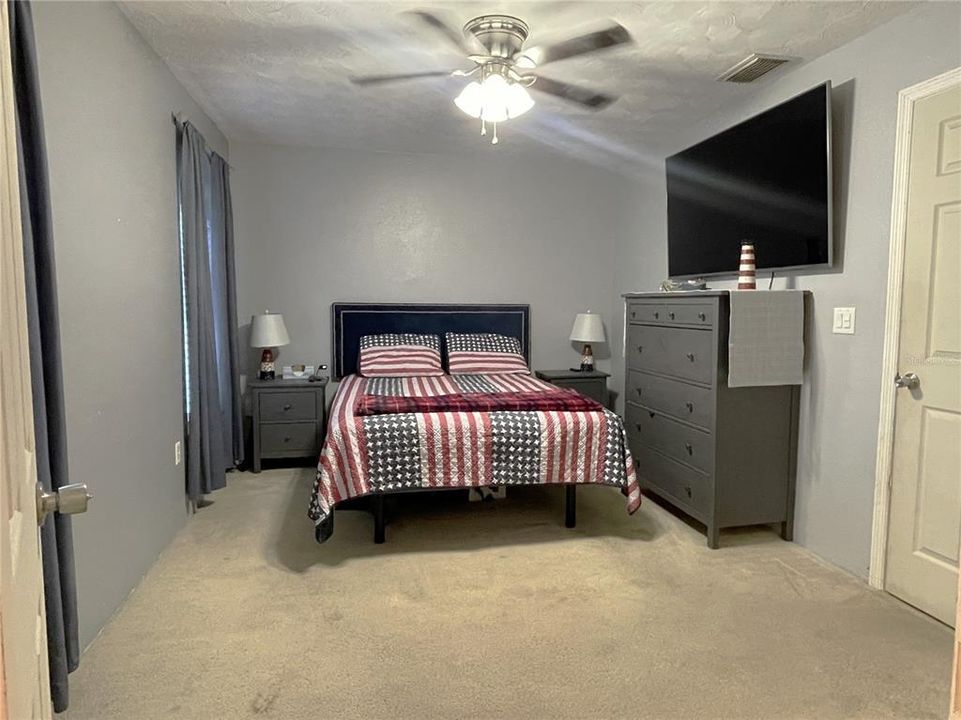 Active With Contract: $399,900 (3 beds, 2 baths, 1222 Square Feet)