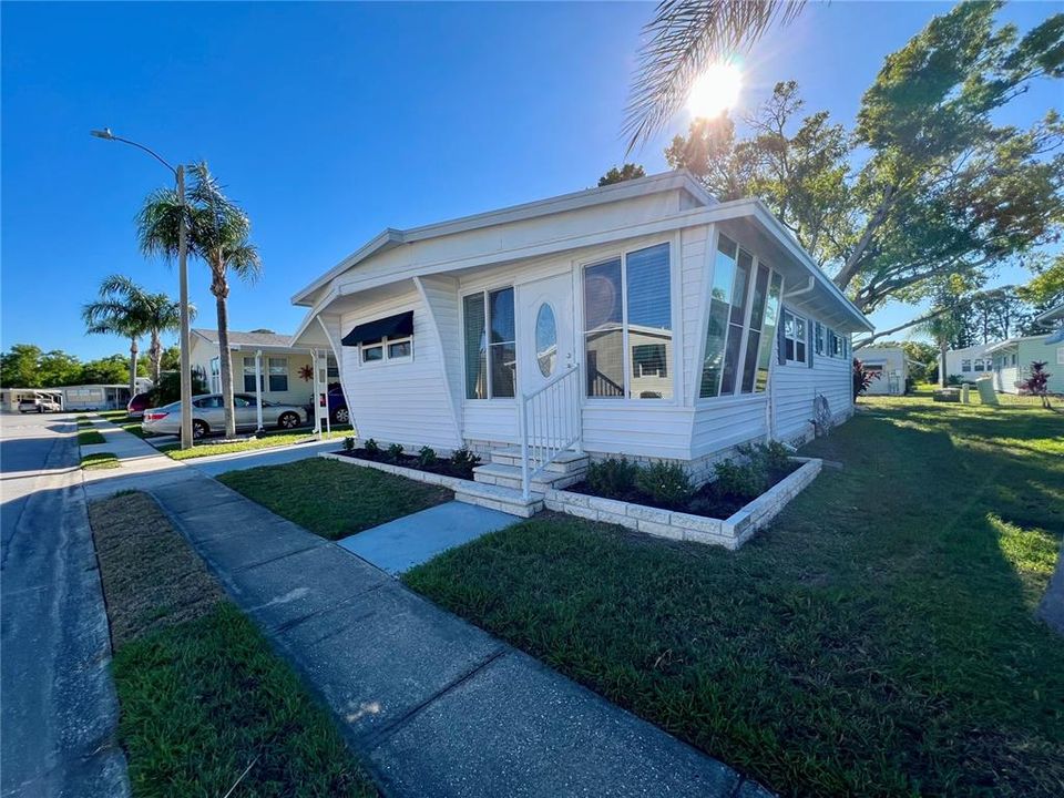 待售: $169,900 (2 贝兹, 2 浴室, 984 平方英尺)