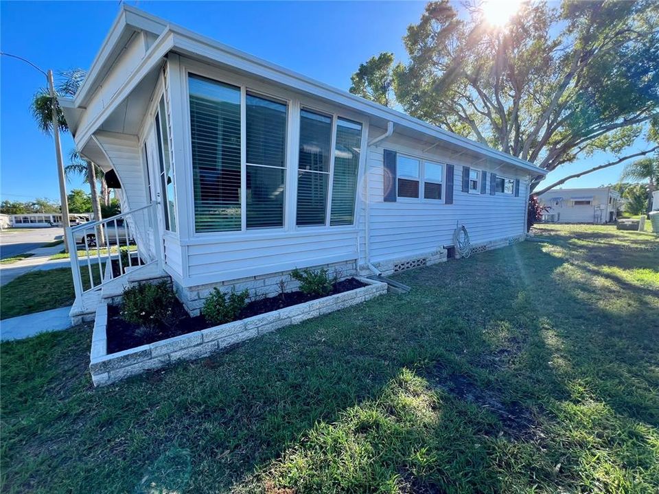 待售: $169,900 (2 贝兹, 2 浴室, 984 平方英尺)