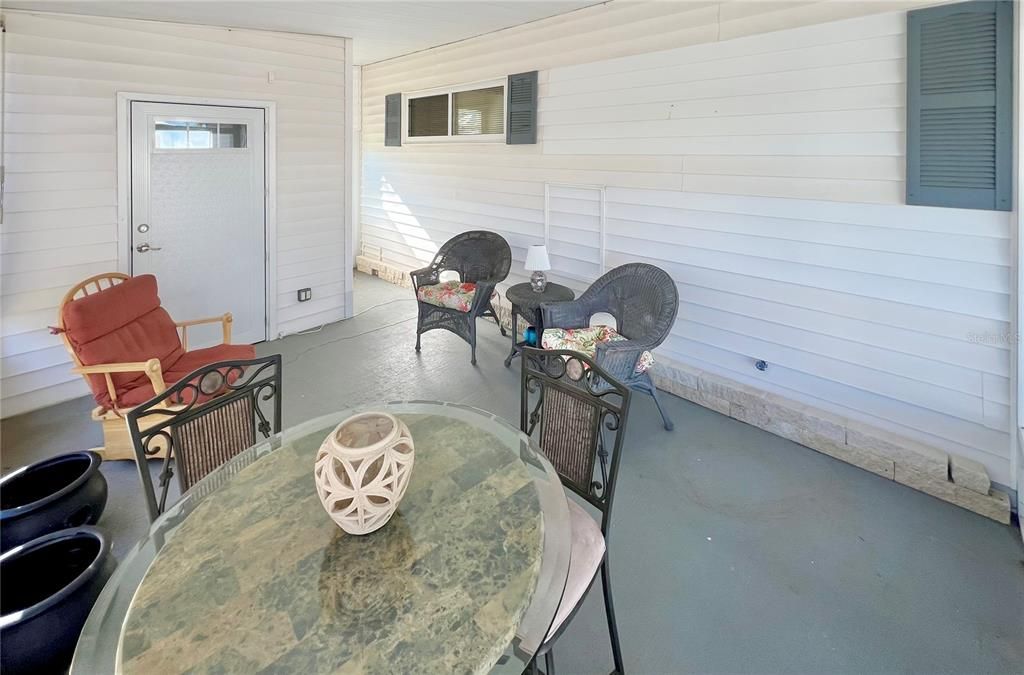 待售: $169,900 (2 贝兹, 2 浴室, 984 平方英尺)