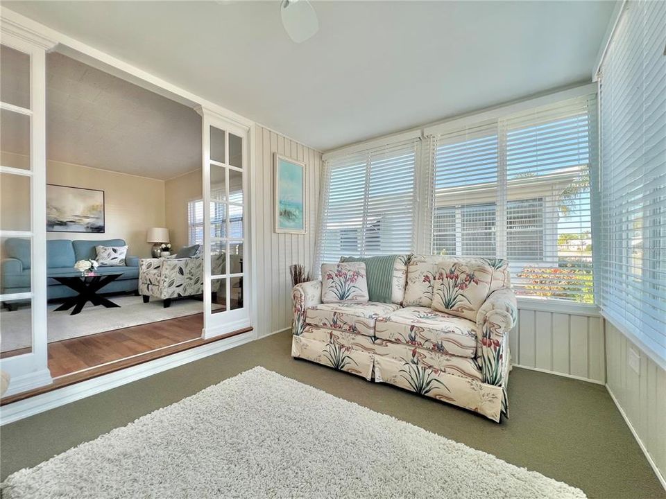 待售: $169,900 (2 贝兹, 2 浴室, 984 平方英尺)