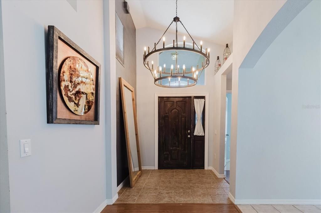 For Sale: $389,900 (4 beds, 3 baths, 1850 Square Feet)