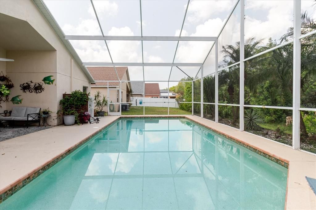 For Sale: $389,900 (4 beds, 3 baths, 1850 Square Feet)