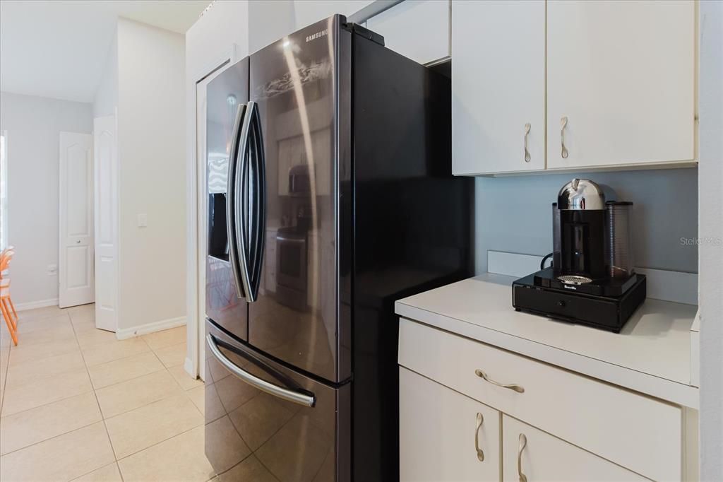 For Sale: $389,900 (4 beds, 3 baths, 1850 Square Feet)