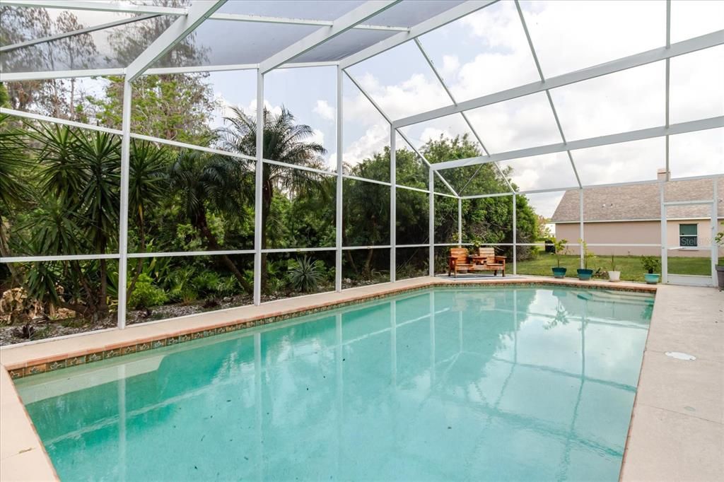 For Sale: $389,900 (4 beds, 3 baths, 1850 Square Feet)