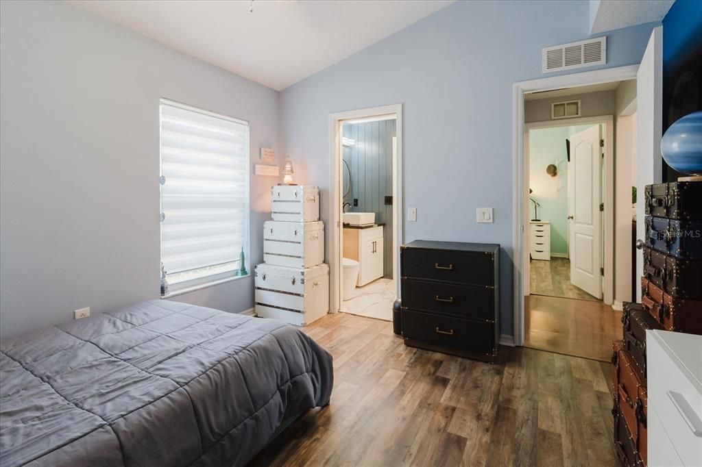 For Sale: $389,900 (4 beds, 3 baths, 1850 Square Feet)