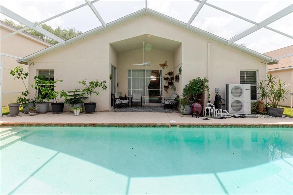 For Sale: $389,900 (4 beds, 3 baths, 1850 Square Feet)