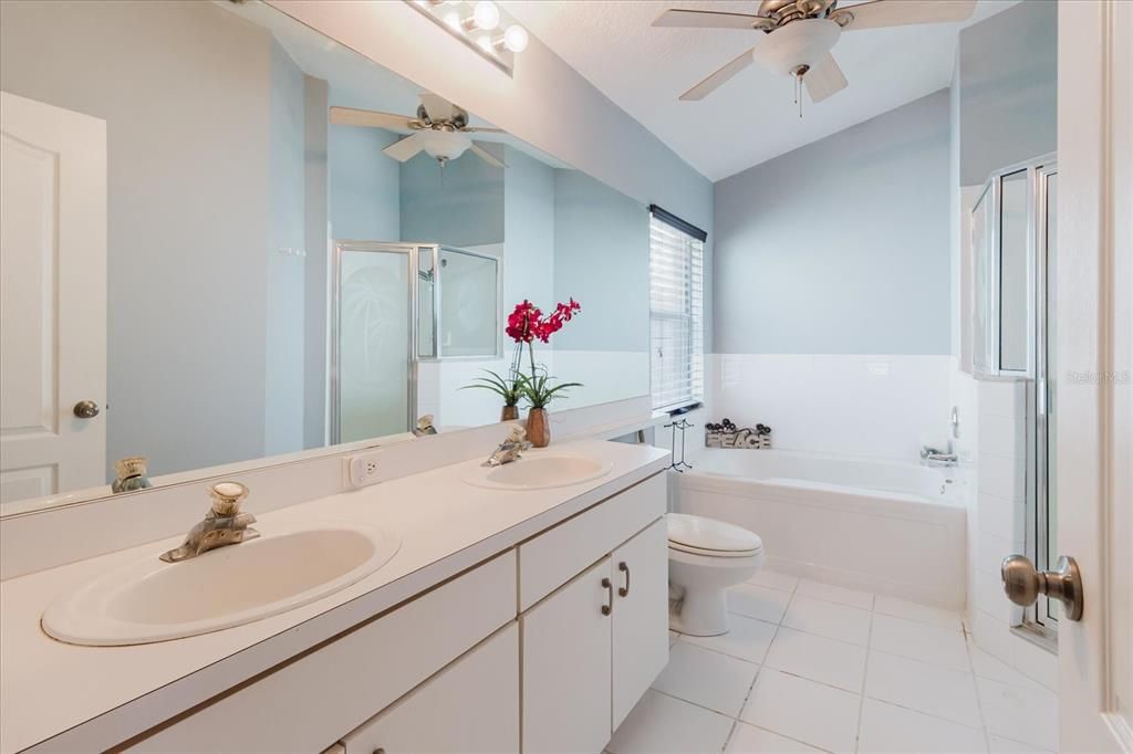 For Sale: $389,900 (4 beds, 3 baths, 1850 Square Feet)