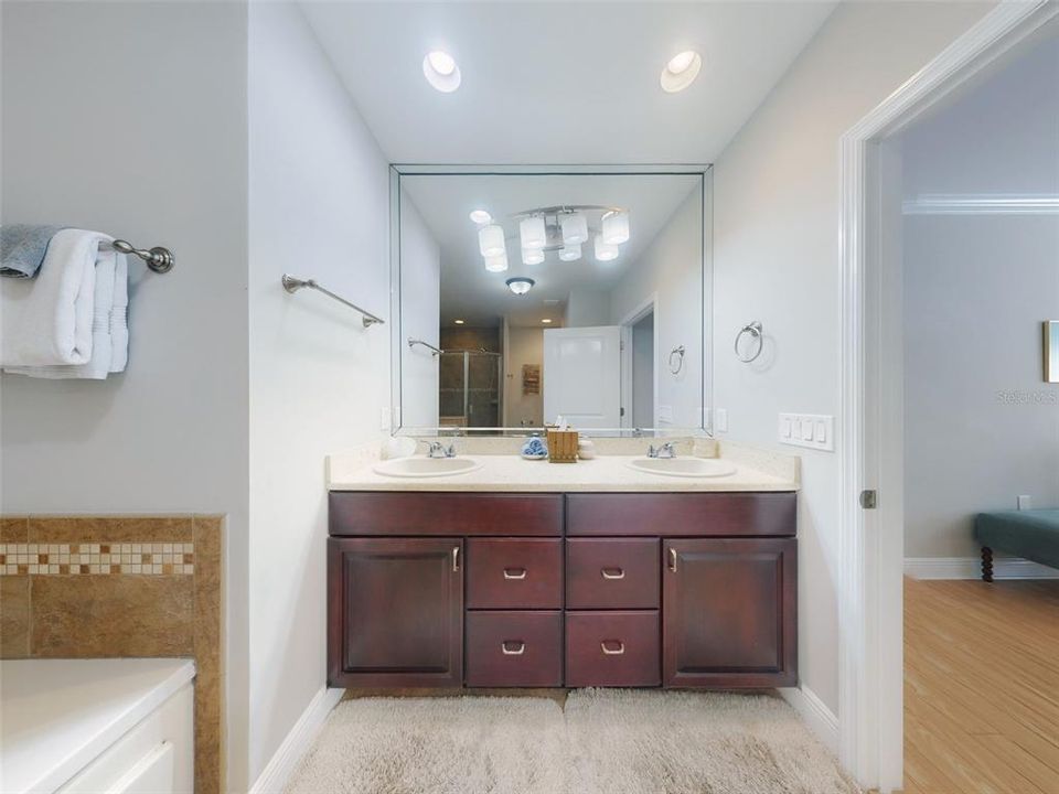 待售: $482,000 (3 贝兹, 2 浴室, 1526 平方英尺)