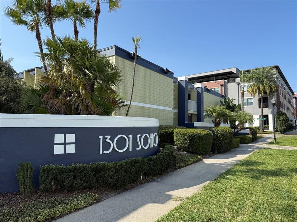 Recently Sold: $188,000 (1 beds, 1 baths, 551 Square Feet)