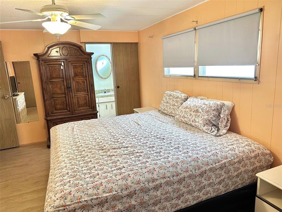 待售: $106,900 (2 贝兹, 2 浴室, 1036 平方英尺)