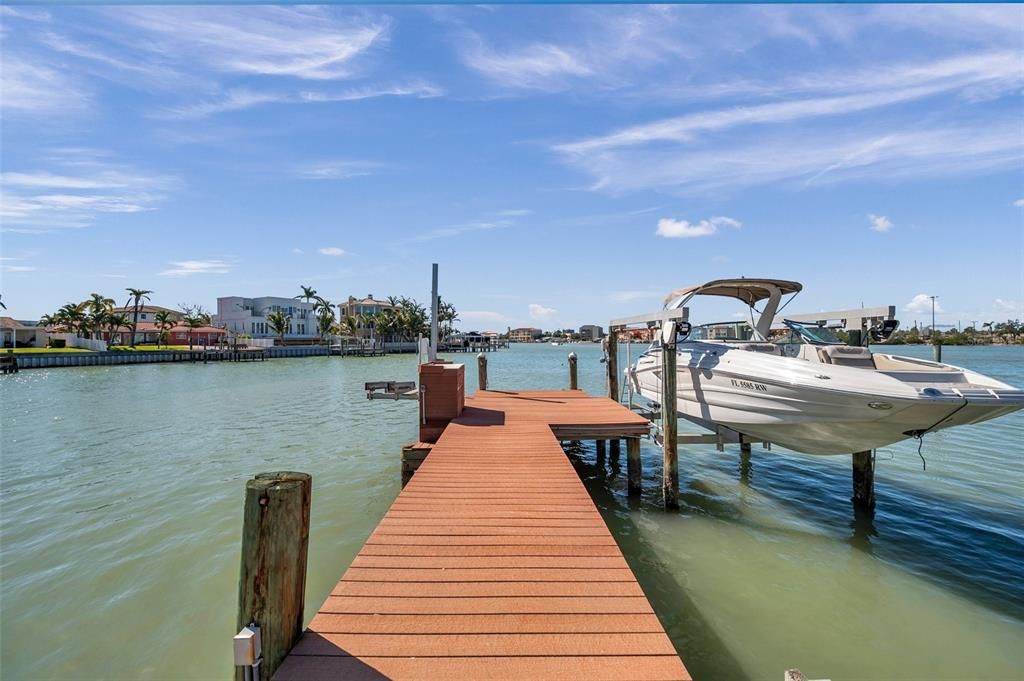 Recently Sold: $1,490,000 (3 beds, 2 baths, 2554 Square Feet)