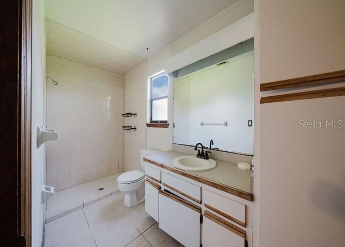 Active With Contract: $275,500 (3 beds, 2 baths, 1959 Square Feet)