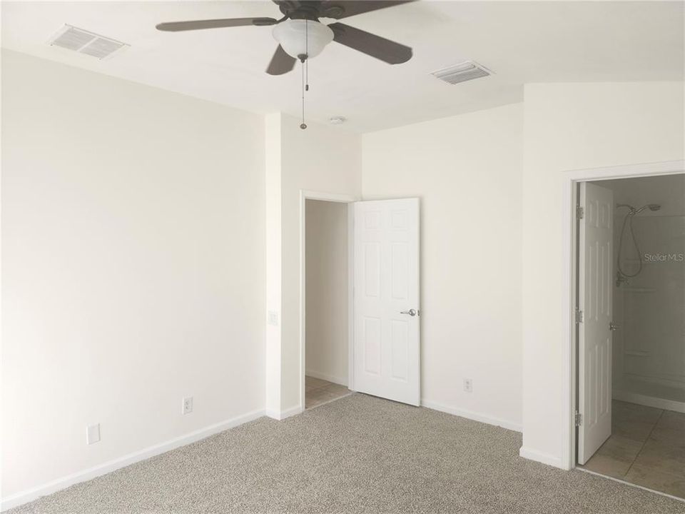 En Venta: $267,000 (3 camas, 2 baños, 1260 Pies cuadrados)