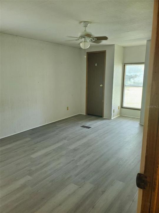 待售: $154,900 (2 贝兹, 2 浴室, 1104 平方英尺)