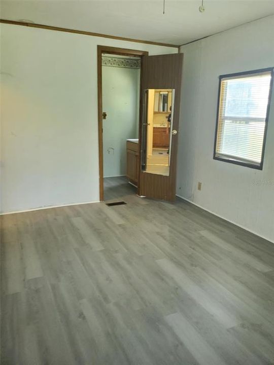 待售: $154,900 (2 贝兹, 2 浴室, 1104 平方英尺)