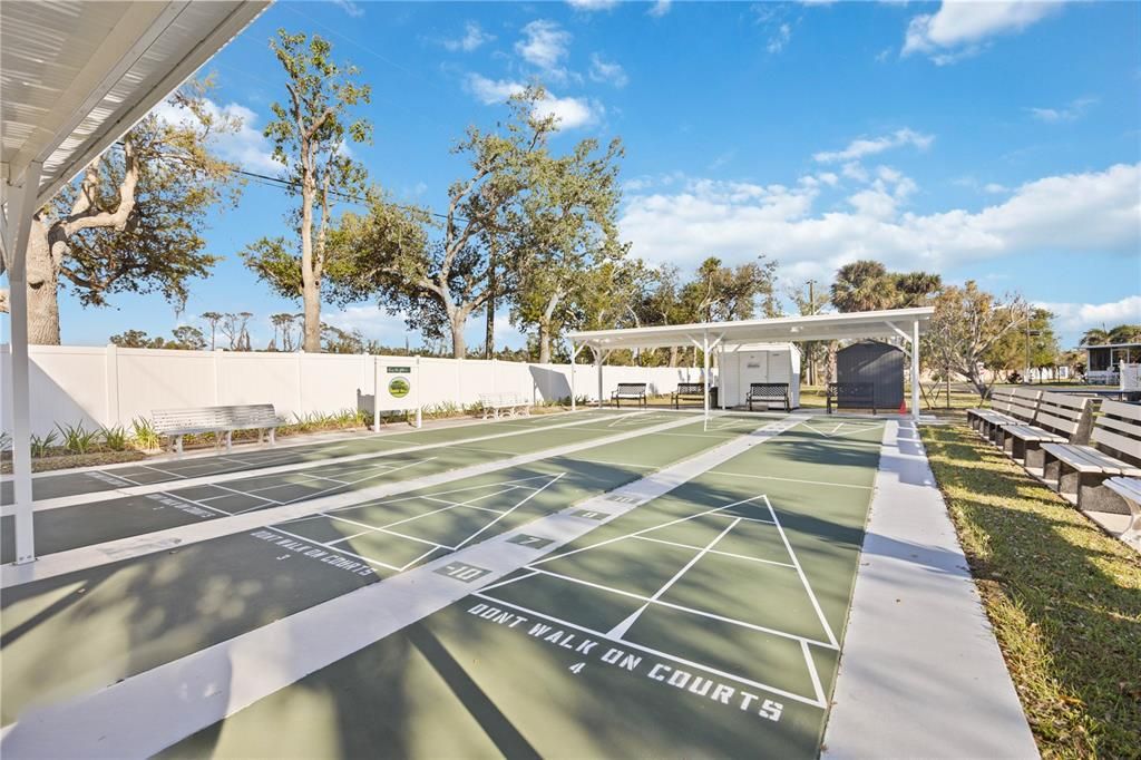 For Sale: $109,000 (1 beds, 1 baths, 576 Square Feet)