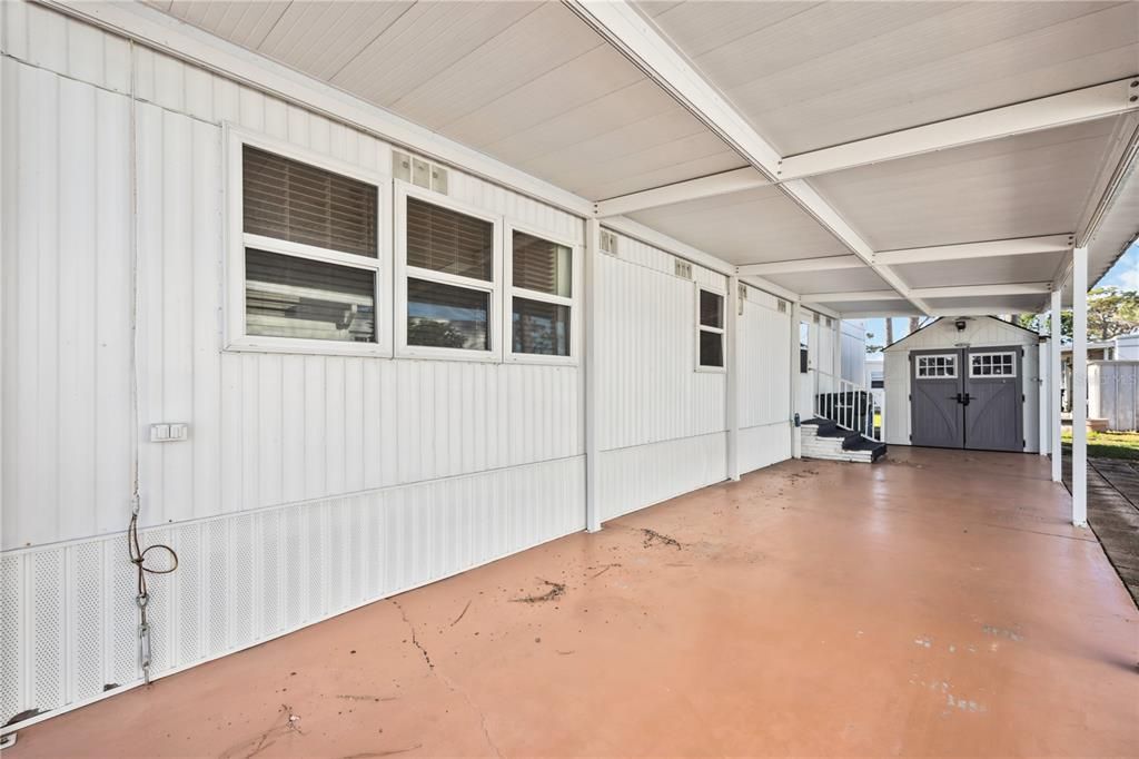 For Sale: $109,000 (1 beds, 1 baths, 576 Square Feet)