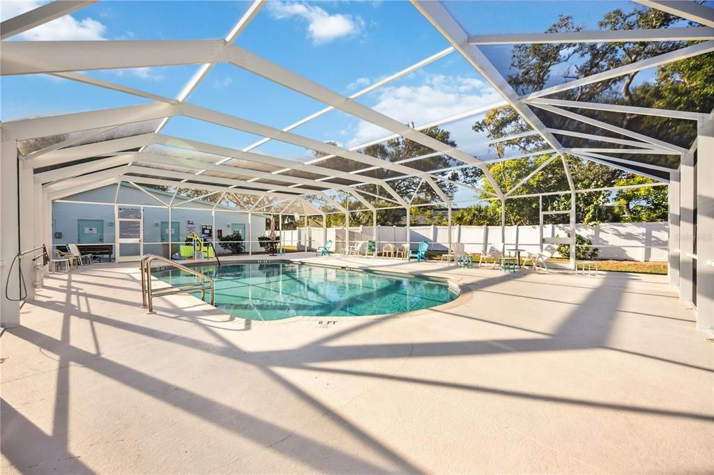 For Sale: $109,000 (1 beds, 1 baths, 576 Square Feet)