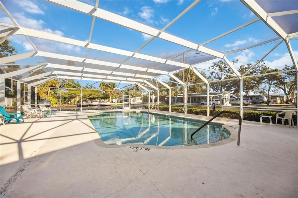 For Sale: $109,000 (1 beds, 1 baths, 576 Square Feet)