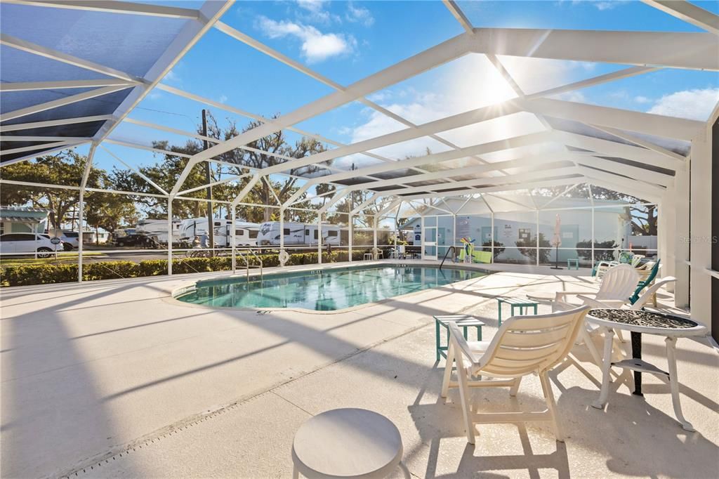 For Sale: $109,000 (1 beds, 1 baths, 576 Square Feet)