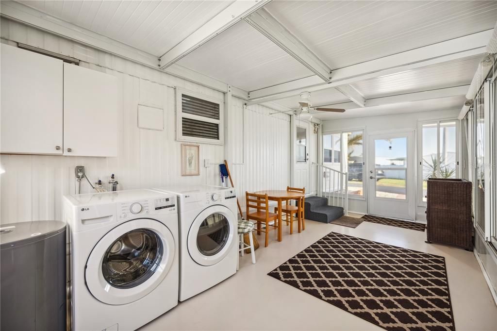 For Sale: $109,000 (1 beds, 1 baths, 576 Square Feet)