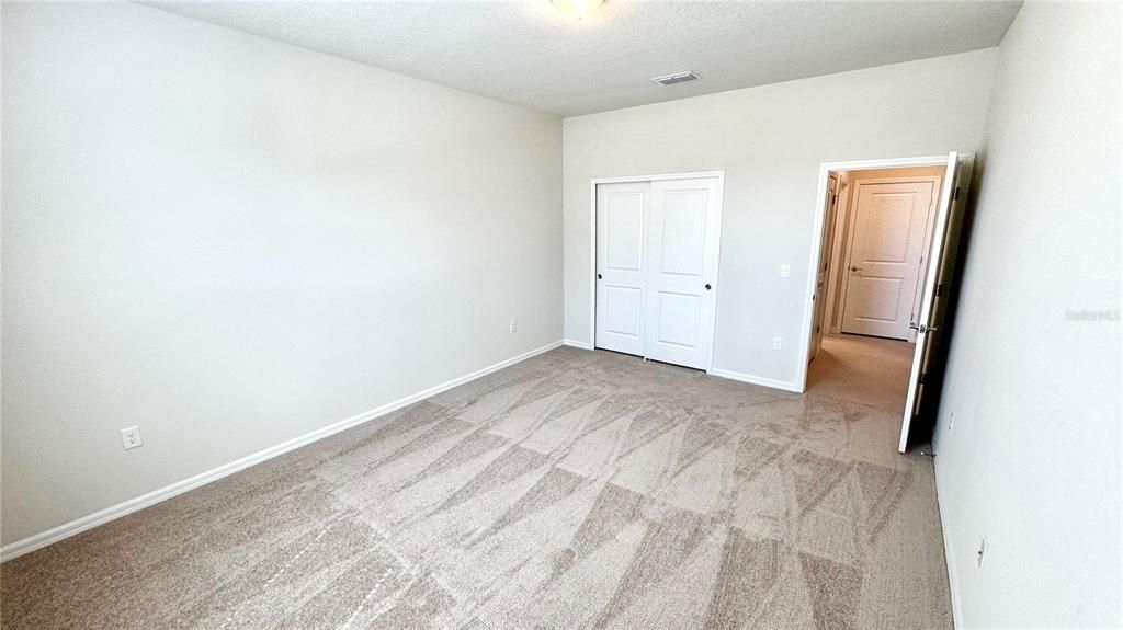 Activo con contrato: $934,900 (10 camas, 8 baños, 4376 Pies cuadrados)